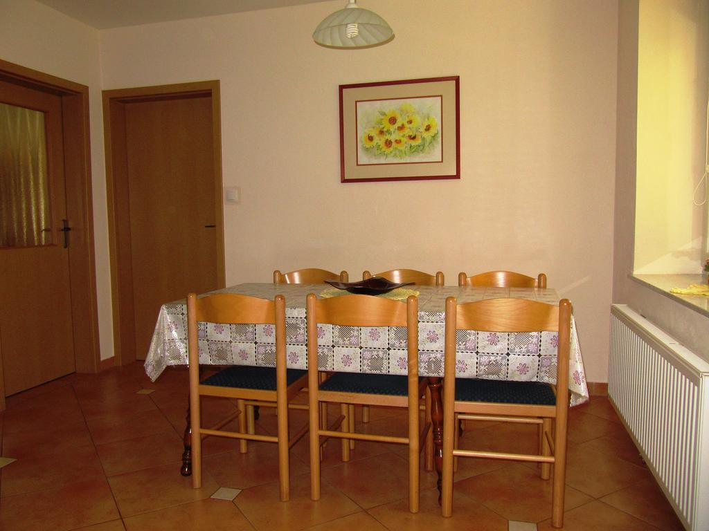 Apartment Vintgar Slovenska Bistrica Exteriör bild